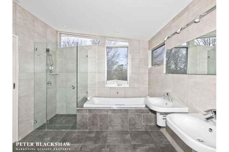 60 La Perouse Street Griffith