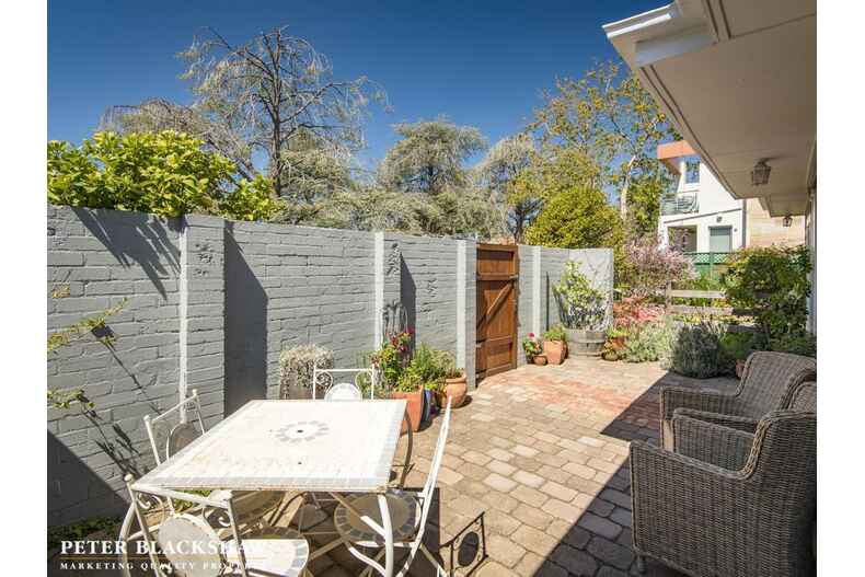 1/73 Novar Street Yarralumla 1/73 Novar Street Yarralumla