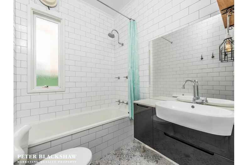 1/73 Novar Street Yarralumla 1/73 Novar Street Yarralumla