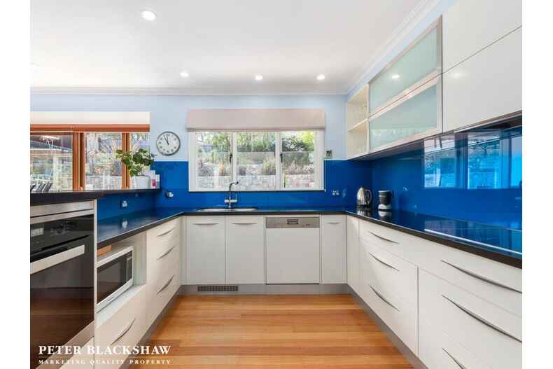 53 Buvelot Street Weston 53 Buvelot Street Weston