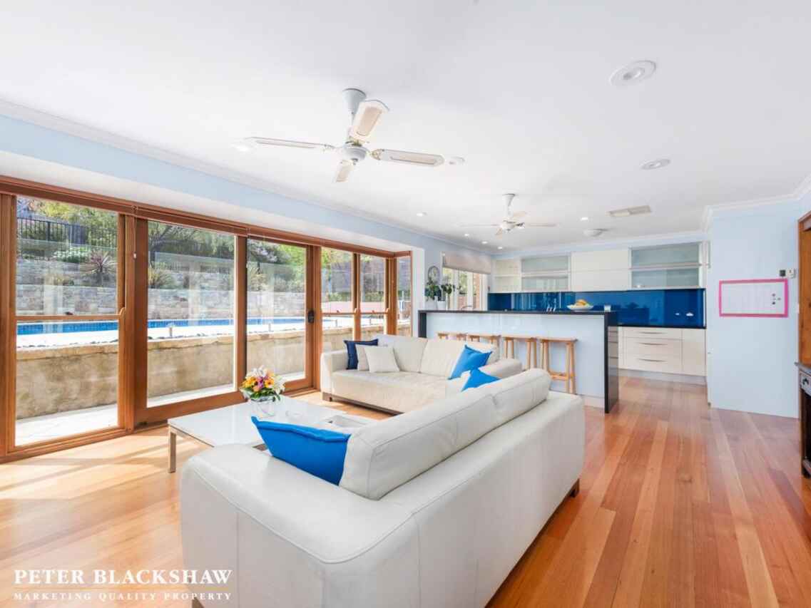 53 Buvelot Street Weston