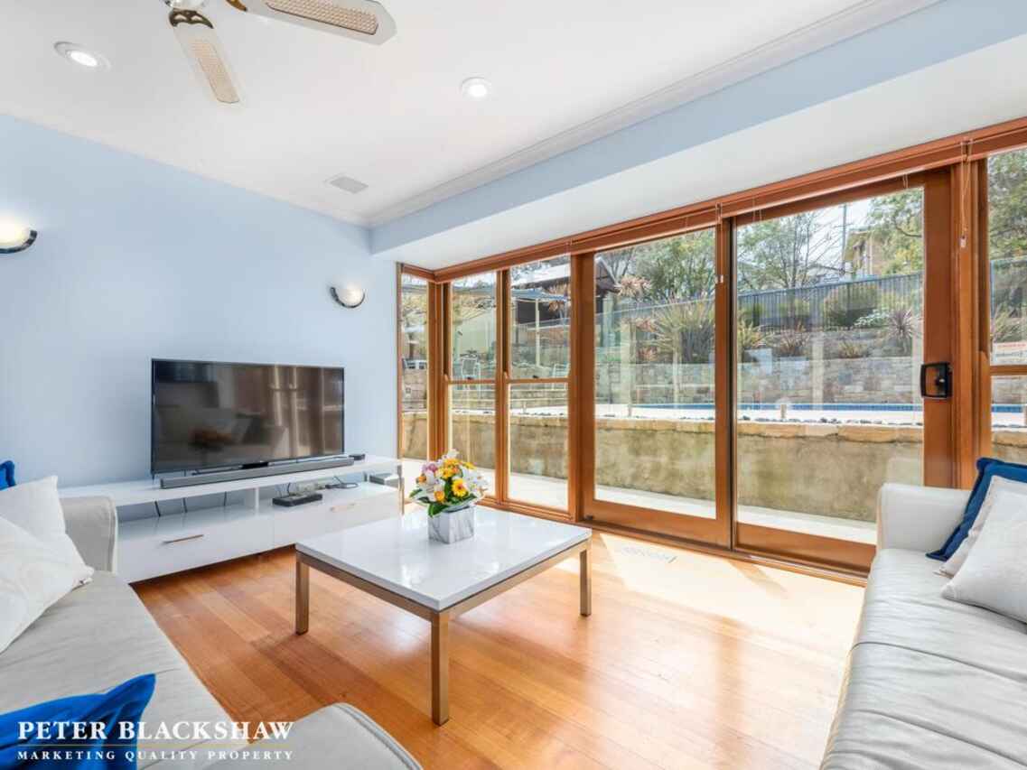 53 Buvelot Street Weston