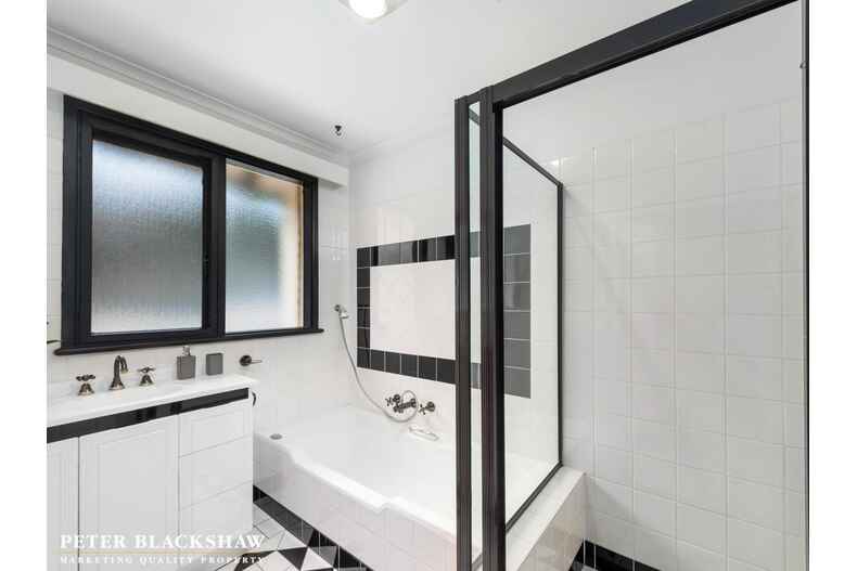 53 Buvelot Street Weston 53 Buvelot Street Weston