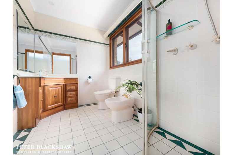 53 Buvelot Street Weston 53 Buvelot Street Weston