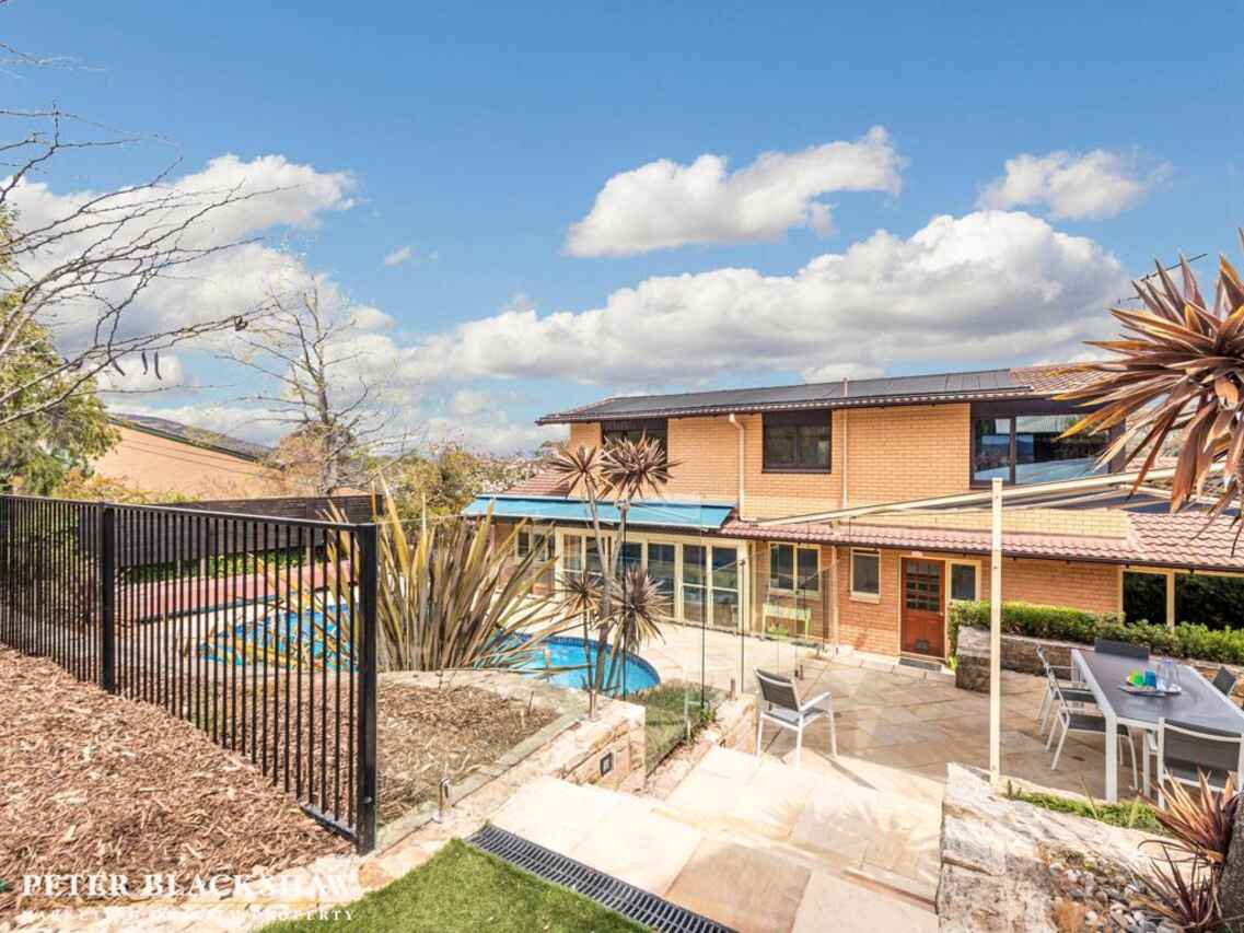 53 Buvelot Street Weston
