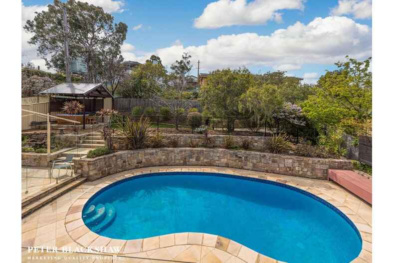 53 Buvelot Street Weston 53 Buvelot Street Weston
