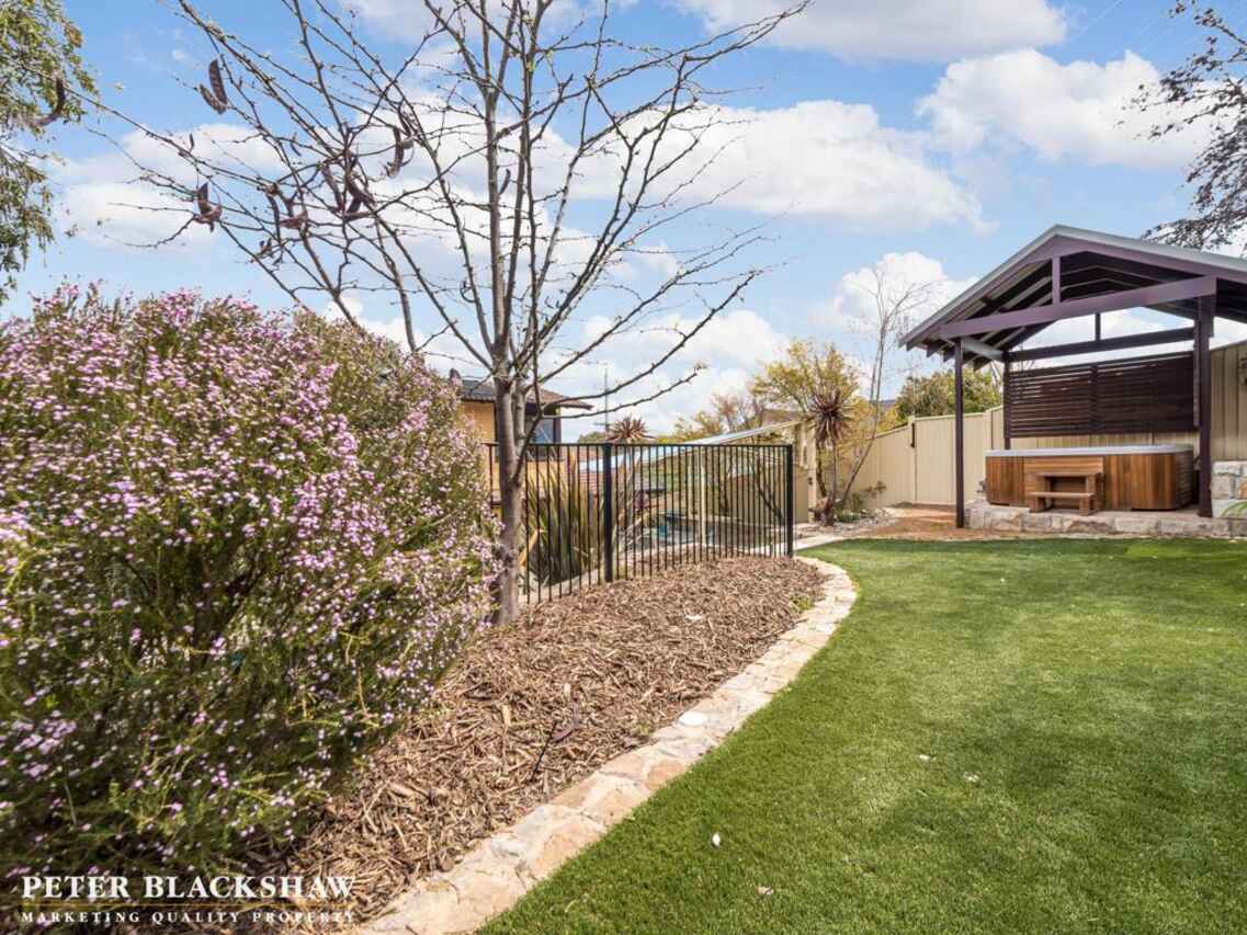 53 Buvelot Street Weston