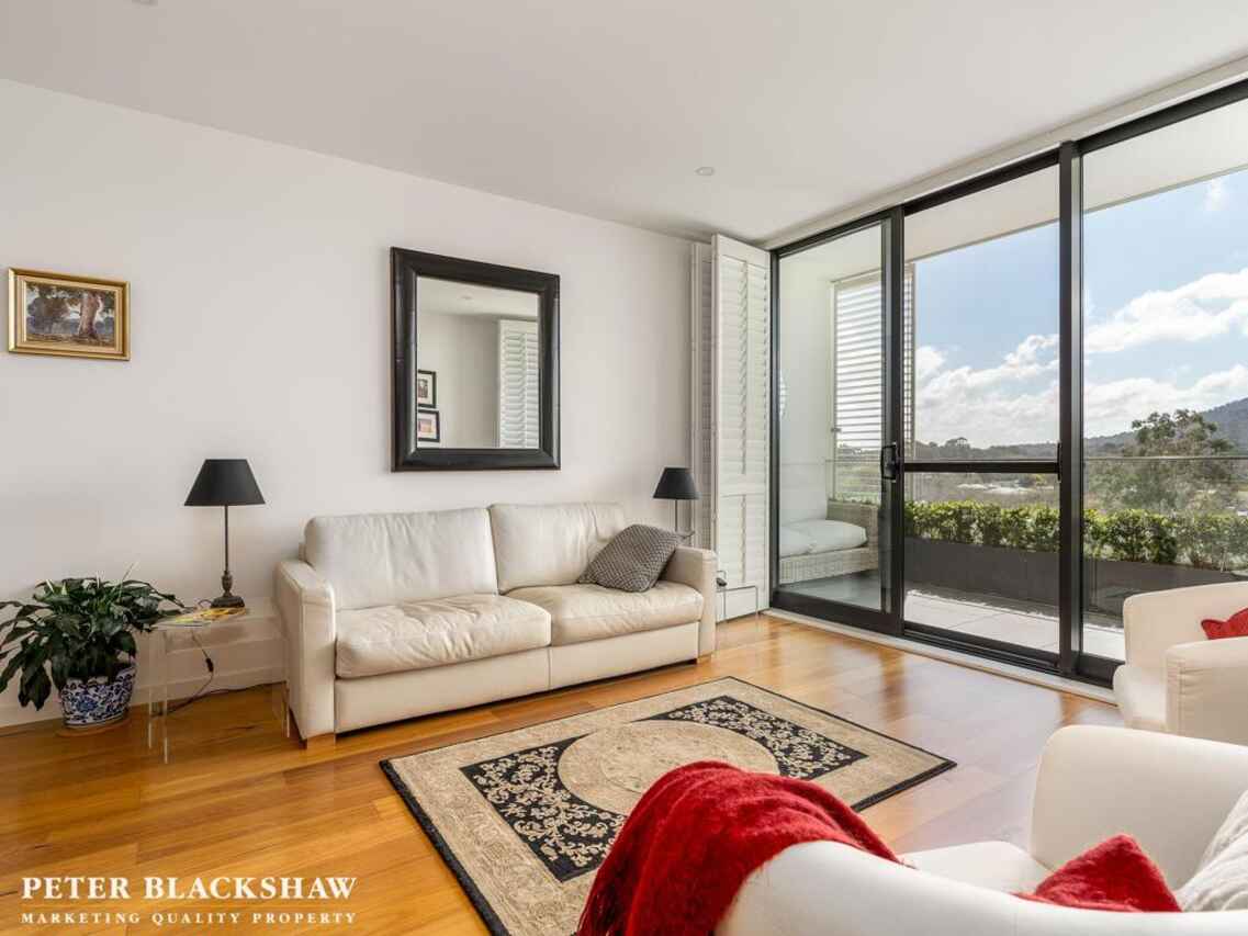 39/65 Constitution Avenue Campbell