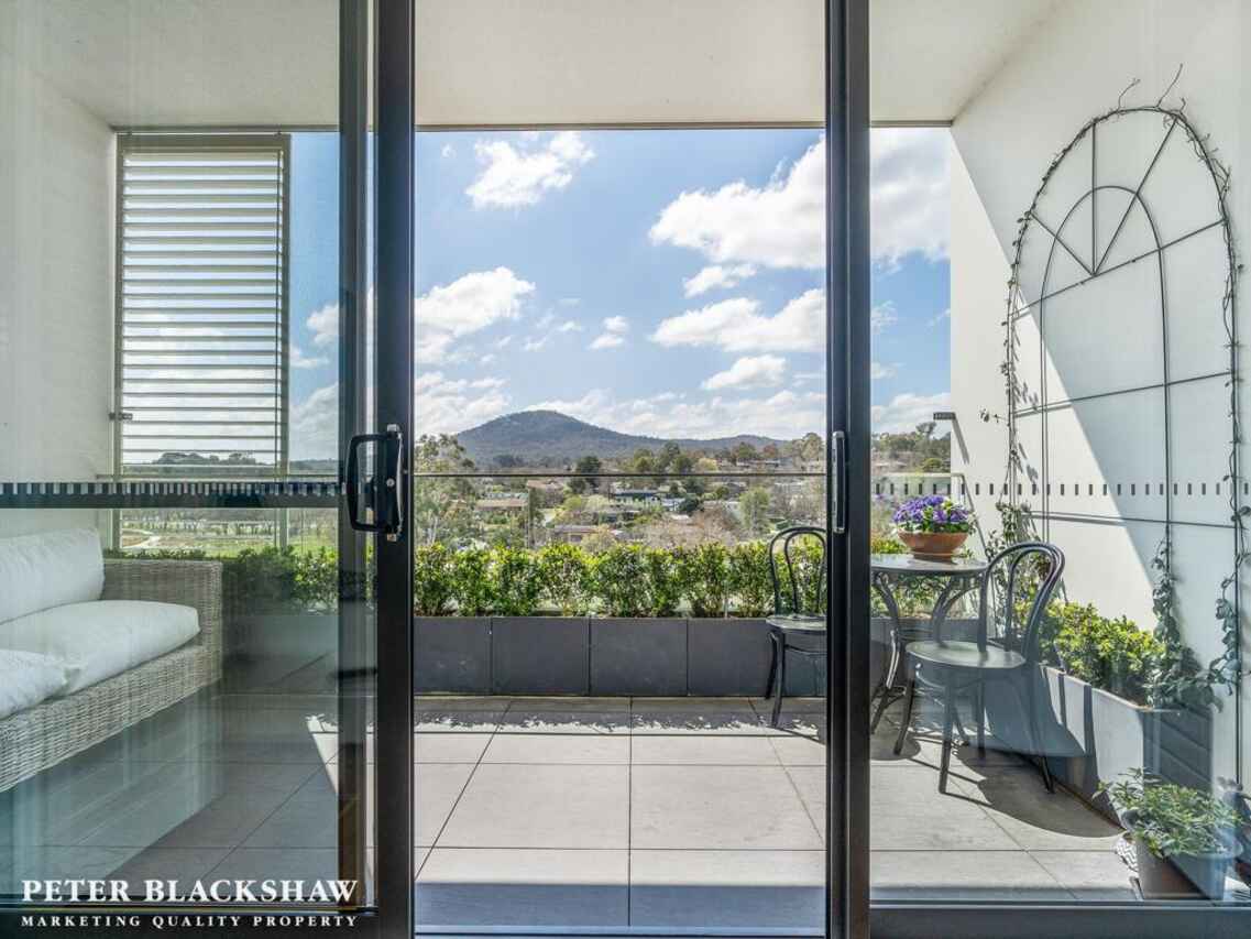 39/65 Constitution Avenue Campbell