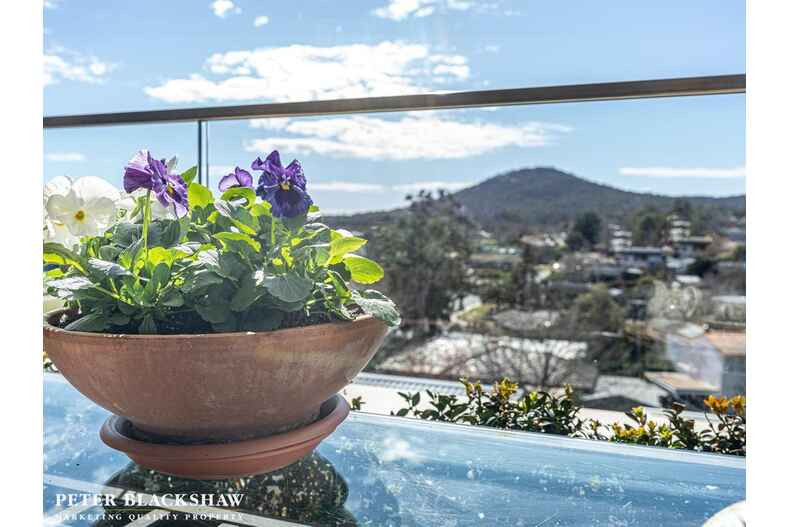 39/65 Constitution Avenue Campbell 39/65 Constitution Avenue Campbell