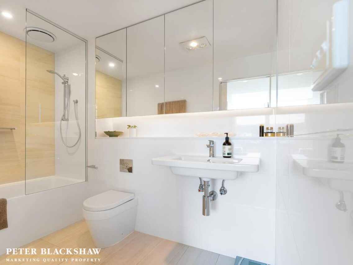 39/65 Constitution Avenue Campbell