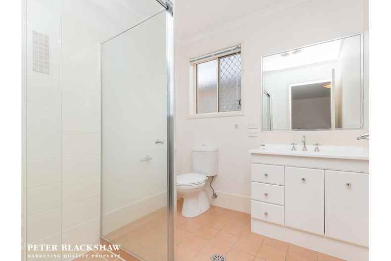 2 Walter Close Jerrabomberra 2 Walter Close Jerrabomberra