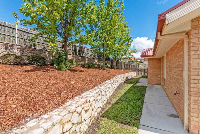 2 Walter Close Jerrabomberra 2 Walter Close Jerrabomberra