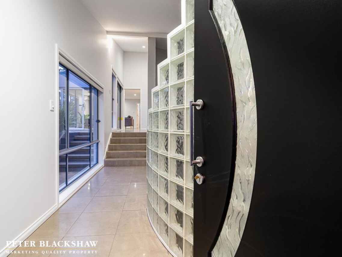14 Churchill Way Gordon