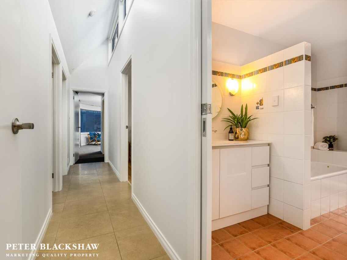 14 Churchill Way Gordon