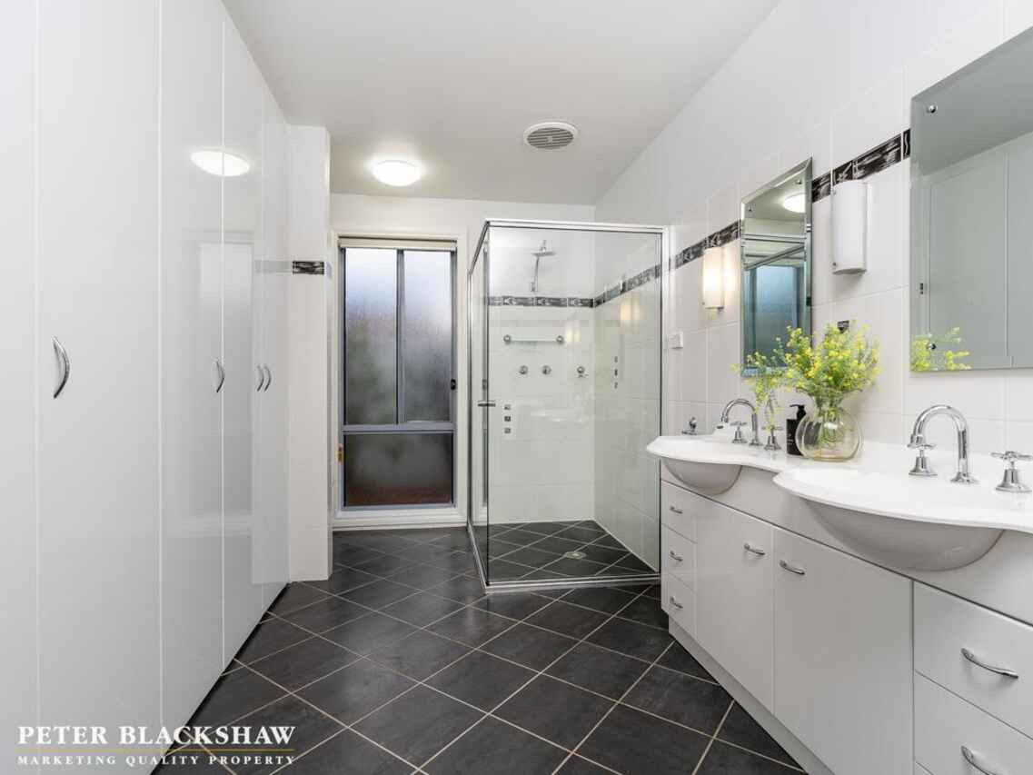 14 Churchill Way Gordon