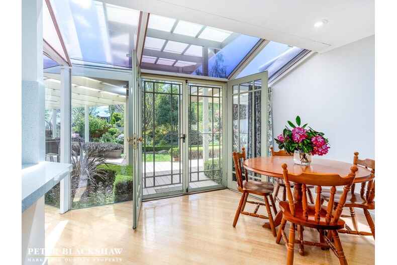 14 Buntine Crescent Isaacs 14 Buntine Crescent Isaacs