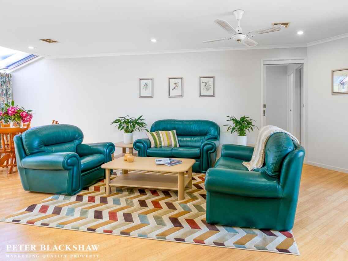 14 Buntine Crescent Isaacs
