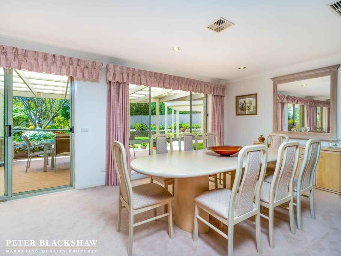 14 Buntine Crescent Isaacs