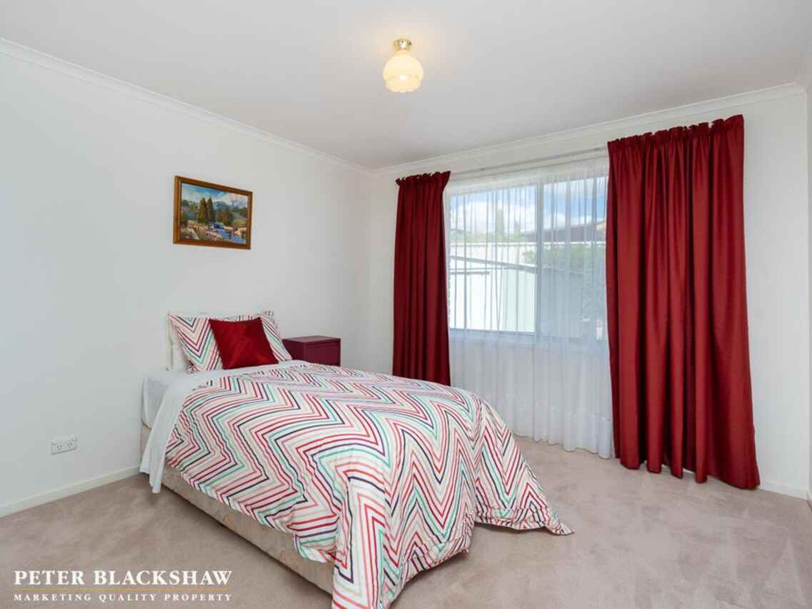 14 Buntine Crescent Isaacs