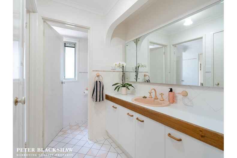 14 Buntine Crescent Isaacs 14 Buntine Crescent Isaacs