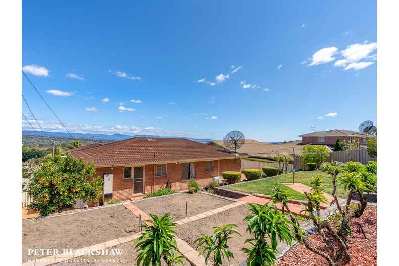 35 Whitty Crescent Isaacs 35 Whitty Crescent Isaacs