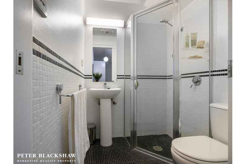 9/4 Hooker Street Yarralumla 9/4 Hooker Street Yarralumla