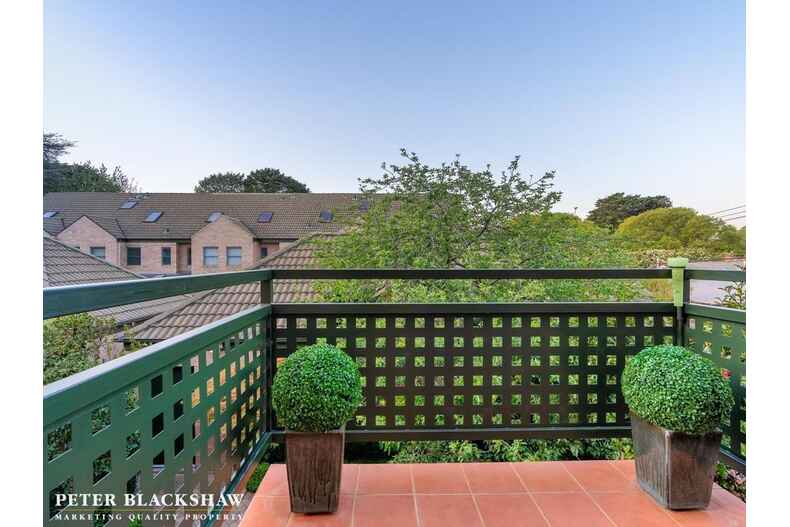 9/4 Hooker Street Yarralumla 9/4 Hooker Street Yarralumla