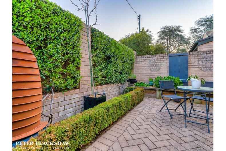 9/4 Hooker Street Yarralumla 9/4 Hooker Street Yarralumla