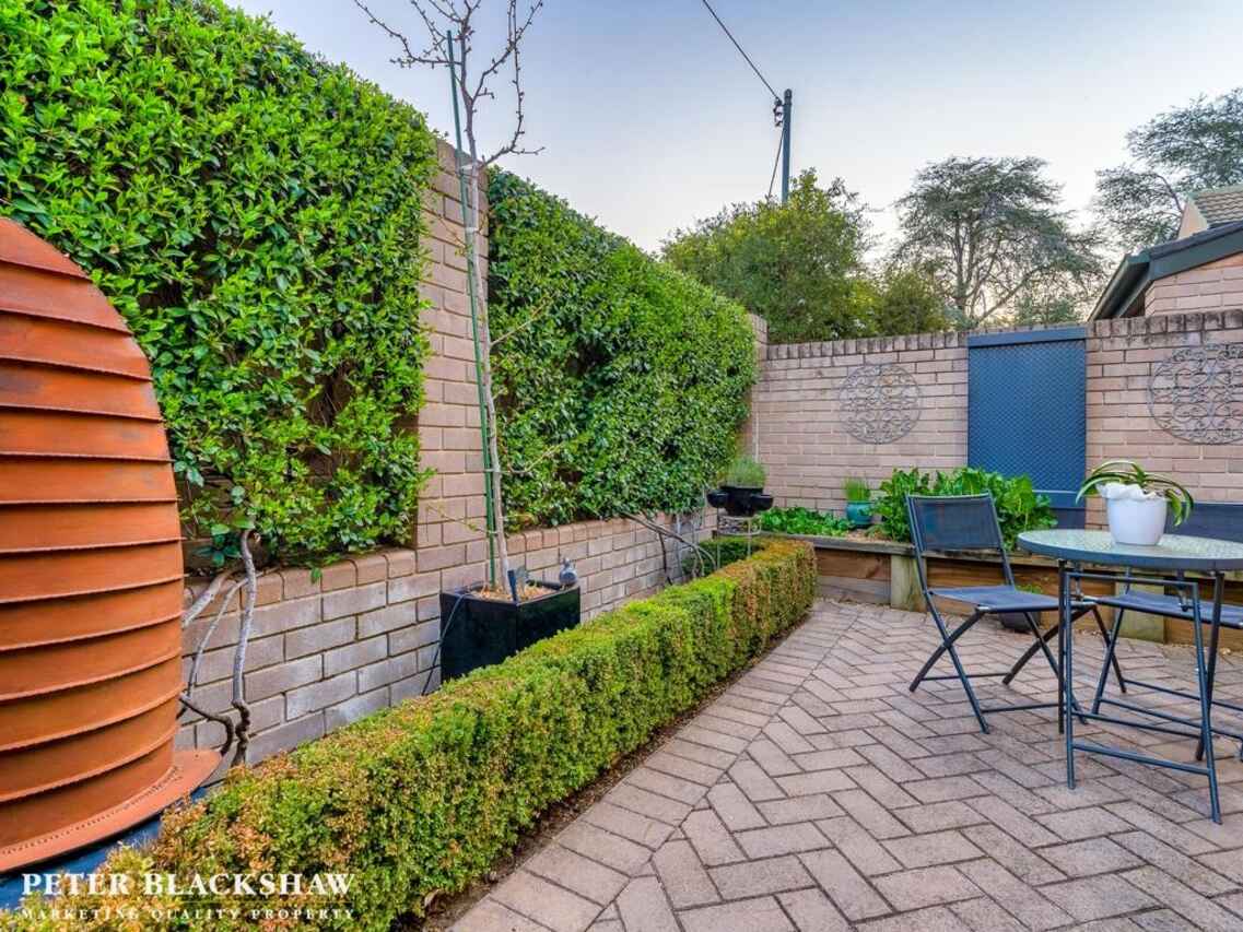 9/4 Hooker Street Yarralumla