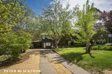 11 McCrae Street Garran