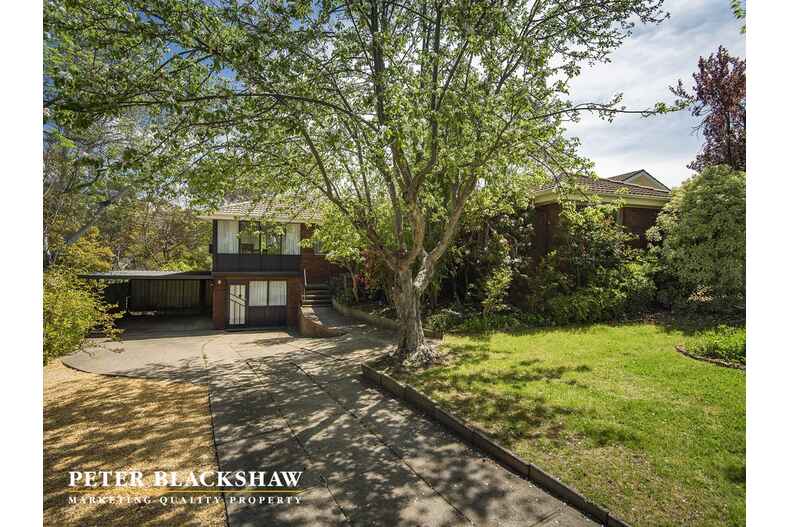 11 McCrae Street Garran