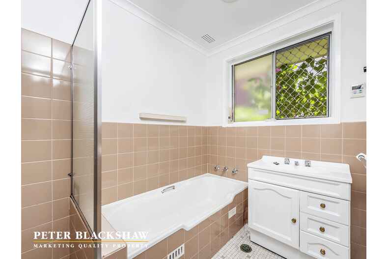 11 McCrae Street Garran