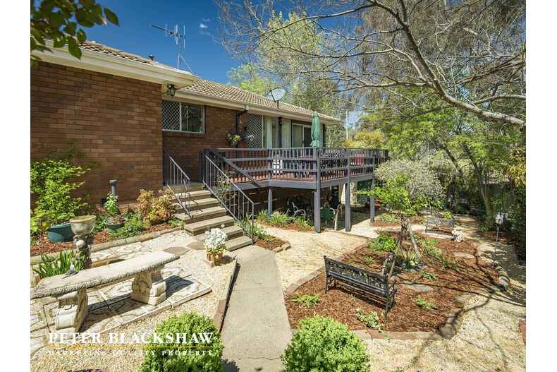 11 McCrae Street Garran