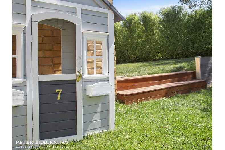 7 Hattersley Court Nicholls 7 Hattersley Court Nicholls