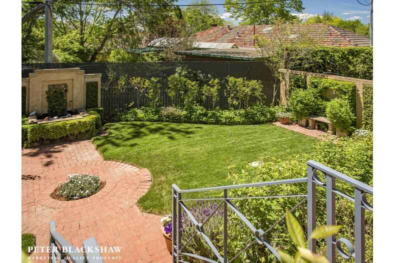 17 Babbage Crescent Griffith 17 Babbage Crescent Griffith