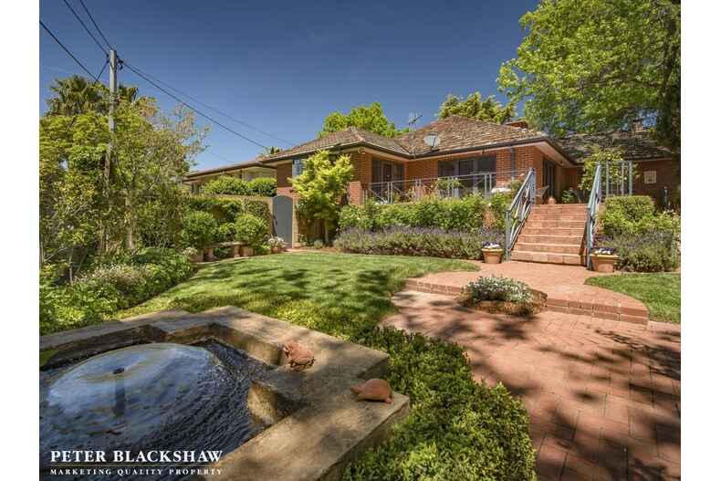 17 Babbage Crescent Griffith 17 Babbage Crescent Griffith