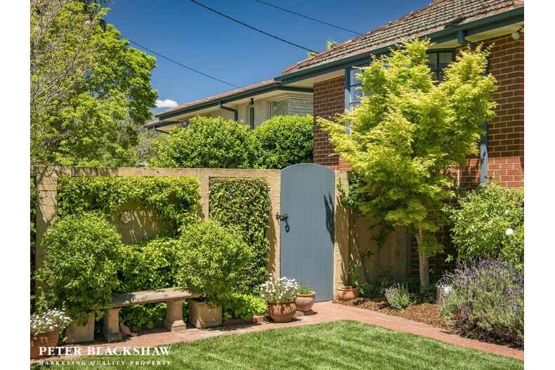 17 Babbage Crescent Griffith 17 Babbage Crescent Griffith