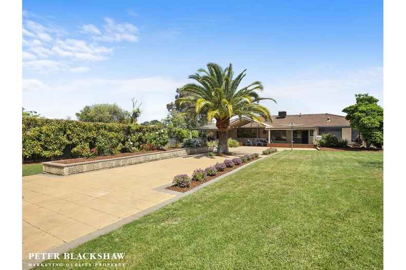 43 Bainton Crescent Melba 43 Bainton Crescent Melba