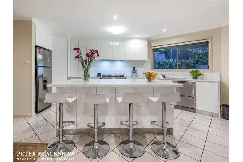23 Dobell Circuit Conder