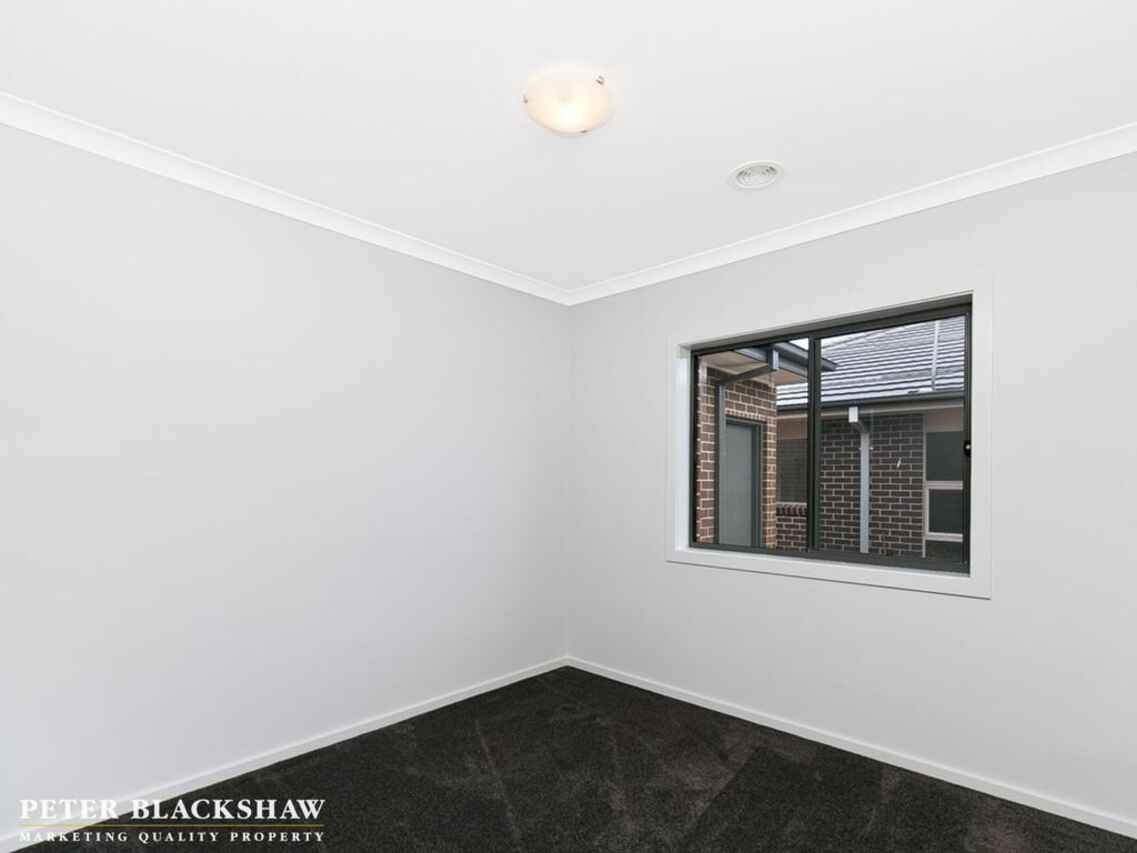 11 Fowlie Terrace Googong