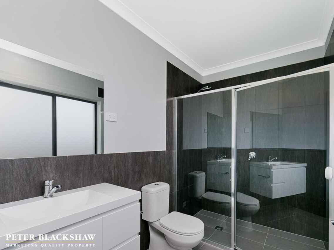 11 Fowlie Terrace Googong