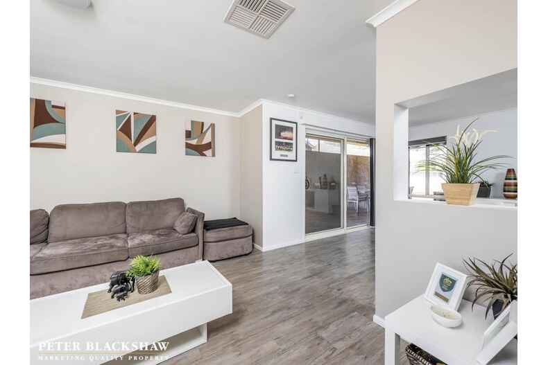 37 Pedrail Place Dunlop 37 Pedrail Place Dunlop