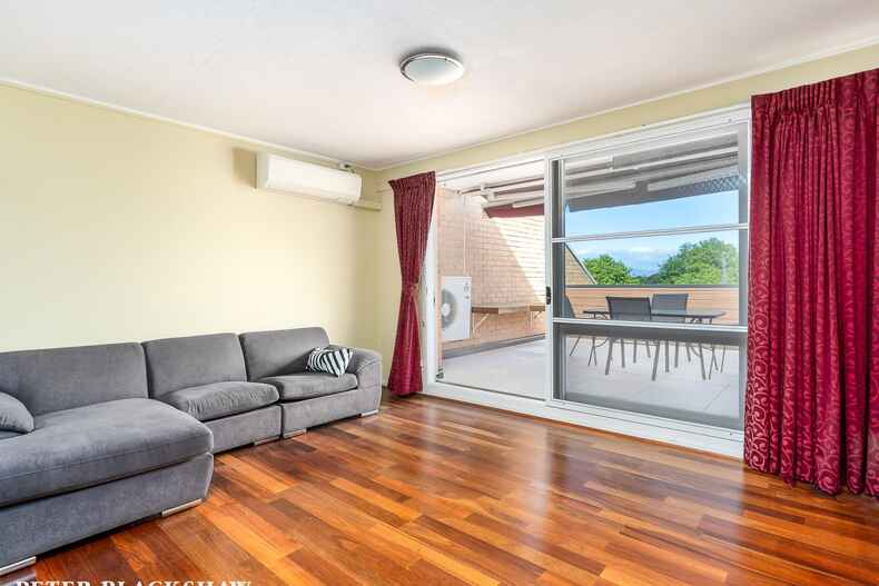 4/5 Garran Place Garran