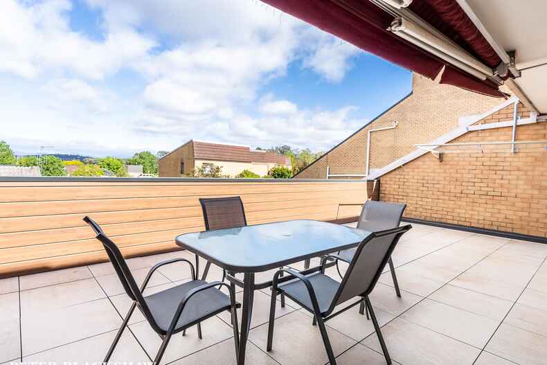 4/5 Garran Place Garran