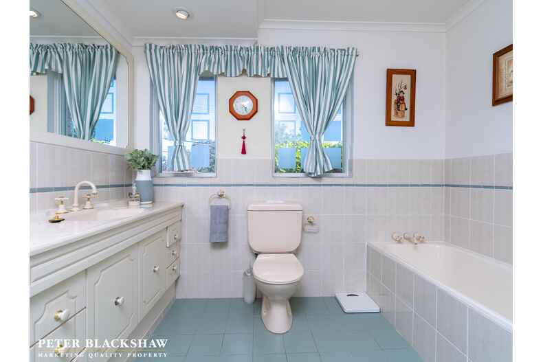 44 Waller Crescent Campbell