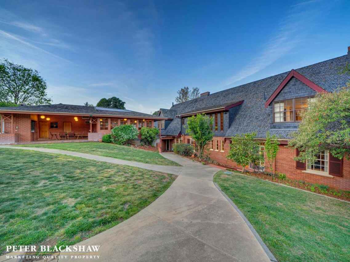 30 Mugga Way Red Hill