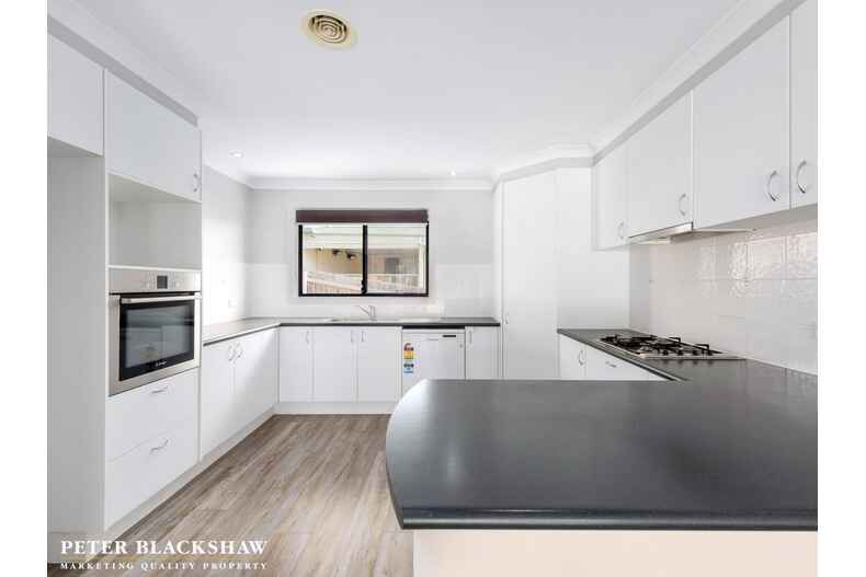 6 Olive Pink Crescent Banks 6 Olive Pink Crescent Banks