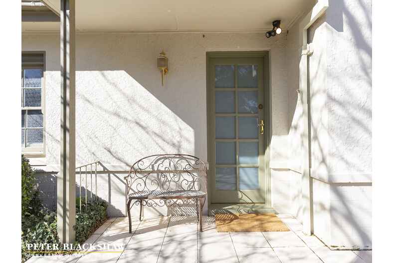 18 Dampier Crescent Forrest 18 Dampier Crescent Forrest