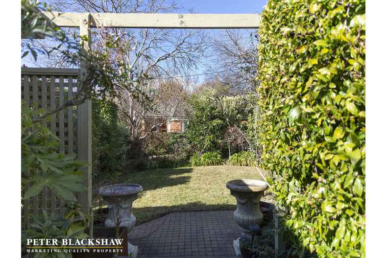 18 Dampier Crescent Forrest 18 Dampier Crescent Forrest